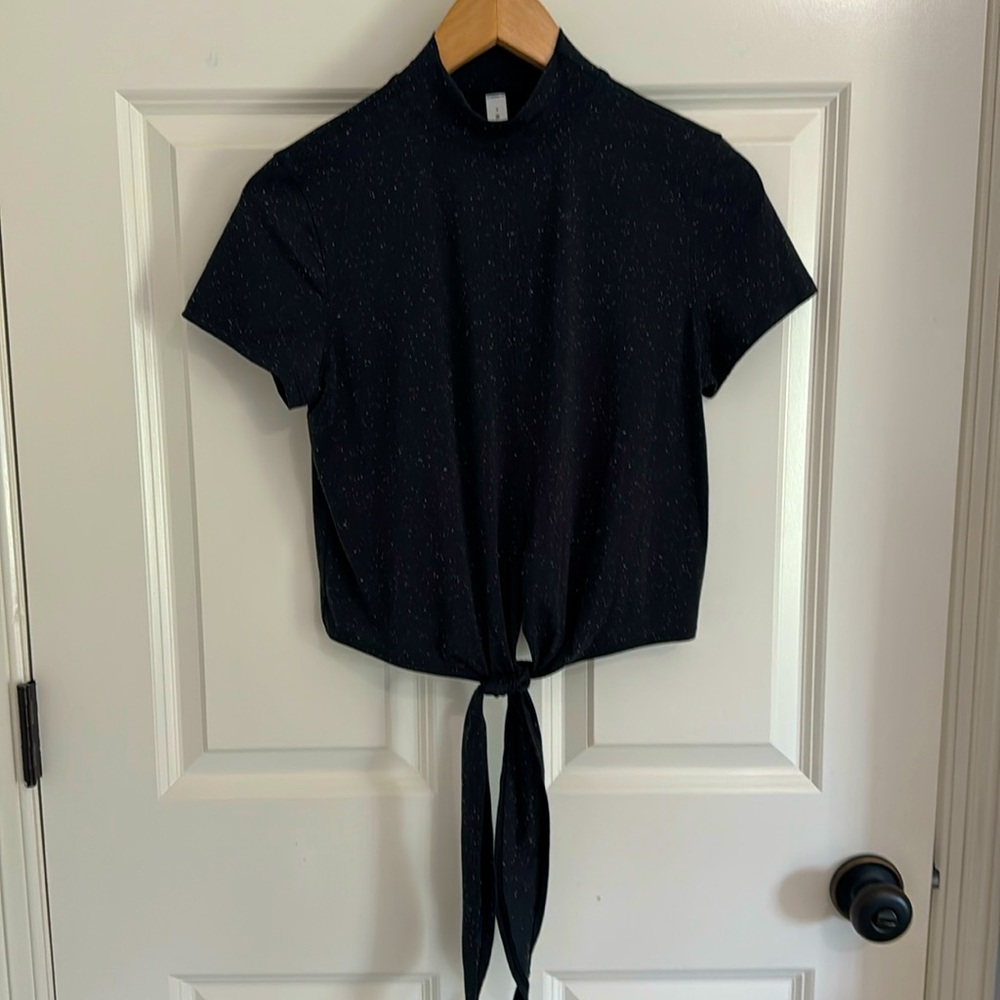 Lululemon crop top